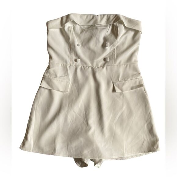 NWOT Lulus Upscale Pose White Button-Front Strapless Romper Sz L Feminine Skort - Picture 6 of 15